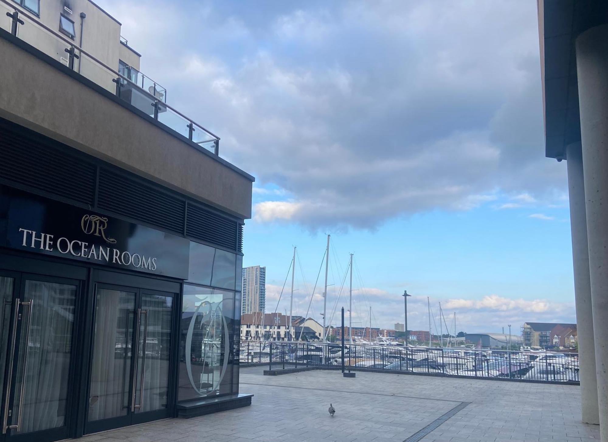 2 Bedroom Near Ocean Village Marina Port Apartment Southampton Exterior foto